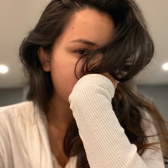 Canadian Posher 🇨🇦 - Picture 2 of 5